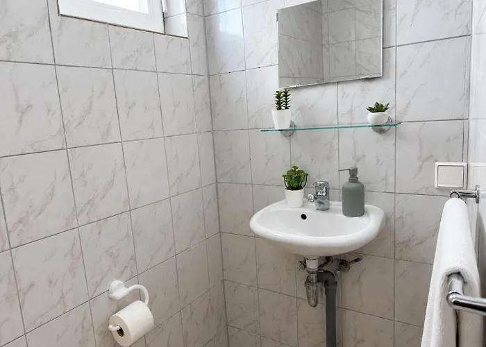 Aparthotel Moderne Einzelzimmer Mit Eigenem Bad & Gemeinschaftskueche